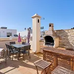 Apartamento ático Con Piscina En Centro Nerja