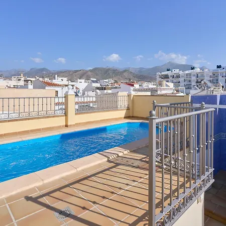 Atico Con Piscina En Centro * Nerja
